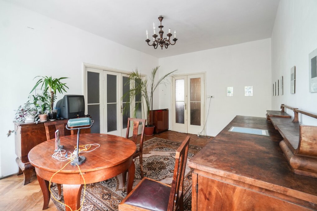 Lviv modernist materiality: Unpacking the hybrid objects